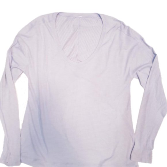 Size 8- Meant To Move Long Sleeve - Picture 2 of 2